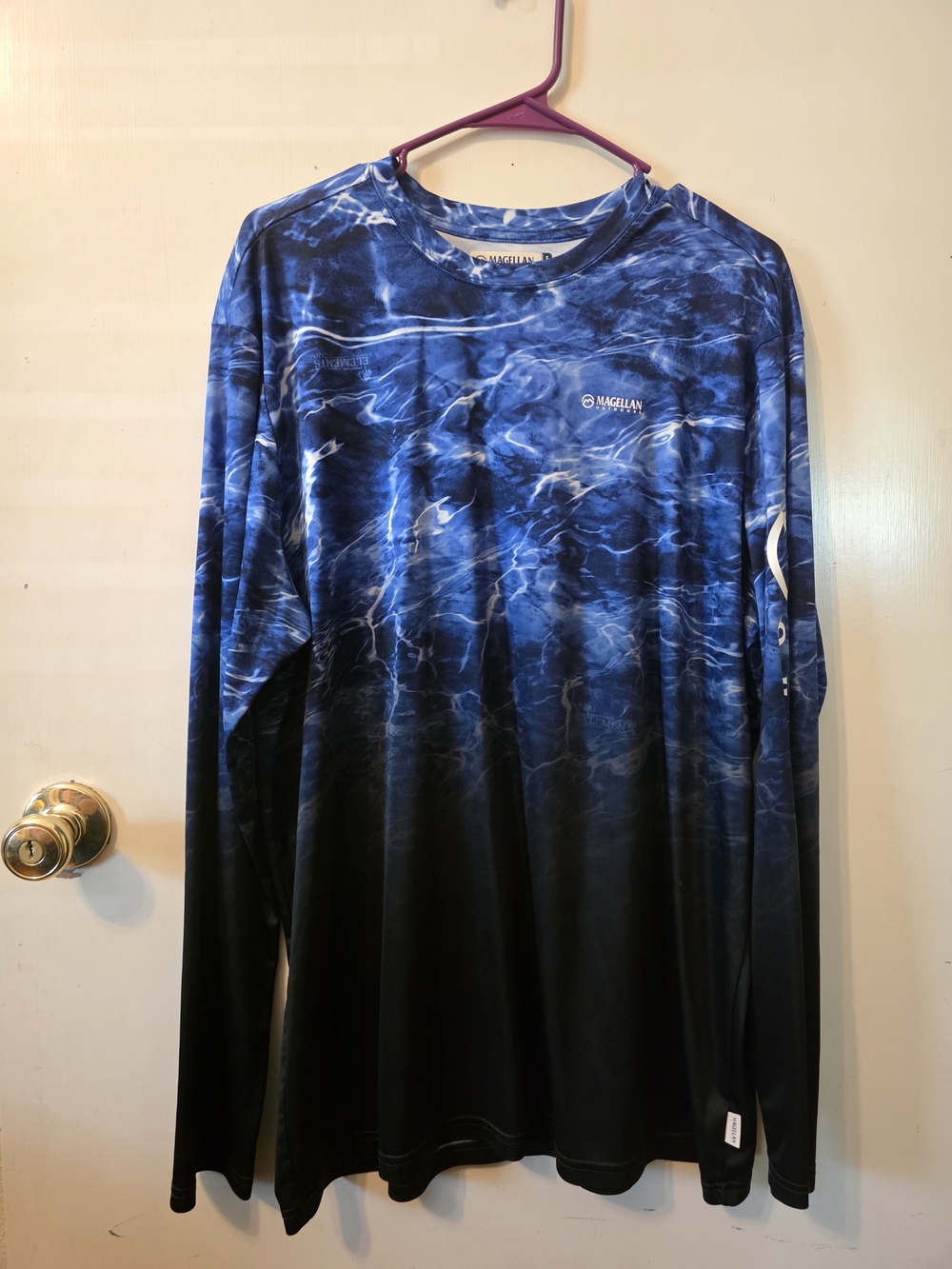 Magellan Outdoors Blue Water-Effect Long Sleeve Performance Tee